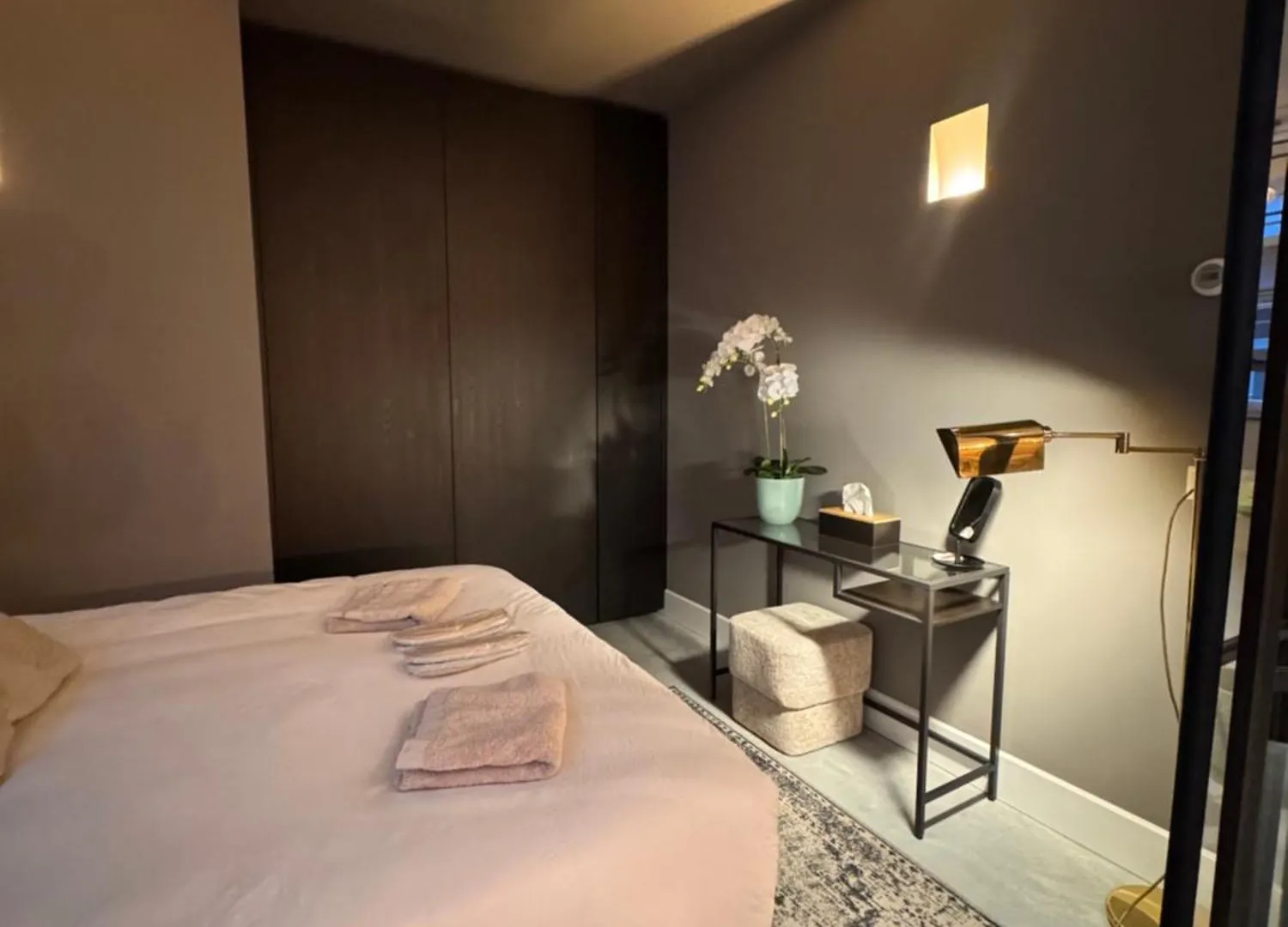 Luxe Gemeubileerd Appartements kontakt